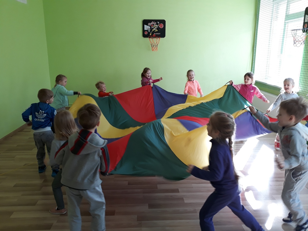 Sporto pramoga „Mes laimingi kai sportuojam”